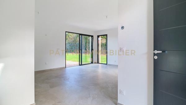 Toussieux (01600) Maison moderne et neuve de 4 chambres sur son terrain de 600 m²