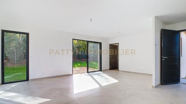 Toussieux (01600) Maison moderne et neuve de 4 chambres sur son terrain de 600 m²