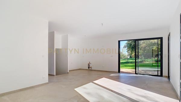 Toussieux (01600) Maison moderne et neuve de 4 chambres sur son terrain de 600 m²