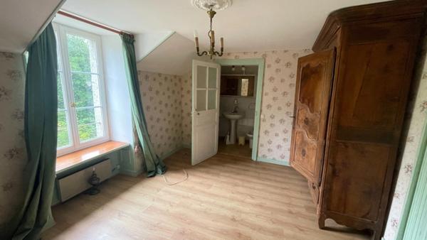 Propriété à vendre Manoir 15 pièces sur 4,5 Ha secteur GUERLEDAN(22)