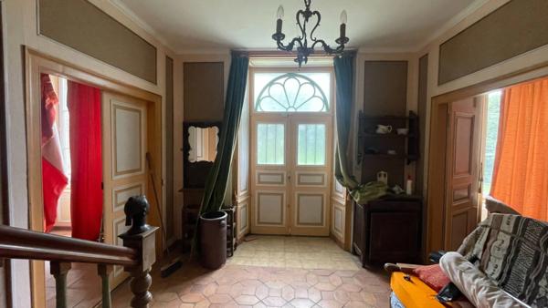 Propriété à vendre Manoir 15 pièces sur 4,5 Ha secteur GUERLEDAN(22)