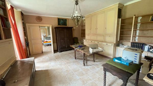 Propriété à vendre Manoir 15 pièces sur 4,5 Ha secteur GUERLEDAN(22)