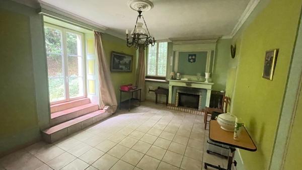 Propriété à vendre Manoir 15 pièces sur 4,5 Ha secteur GUERLEDAN(22)