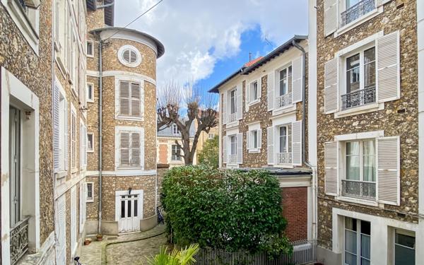 Appartement à vendre    3 pièces • 82,50 m2 Versailles