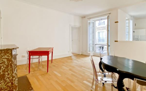 Appartement à vendre    3 pièces • 82,50 m2 Versailles