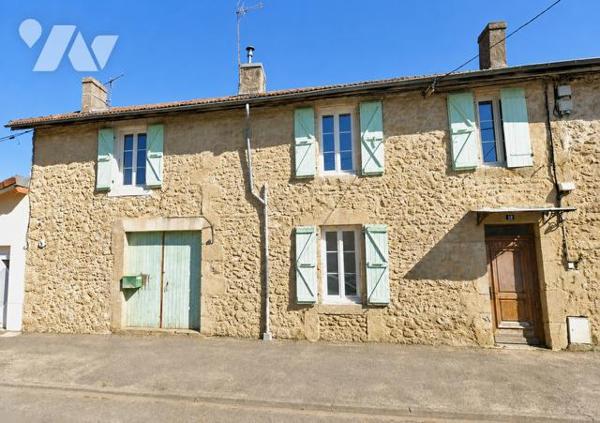 MIRANDE (Gers) Belle maison de ville sur 707m², tous commerces/commodités à pied.