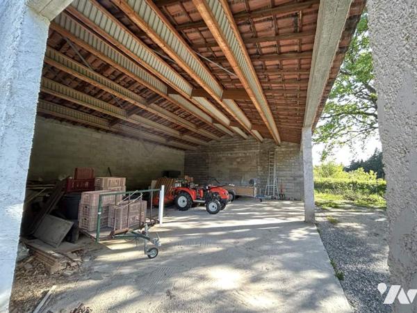 Propriété 3 habitations - hangars Terrain 3.8 Ha