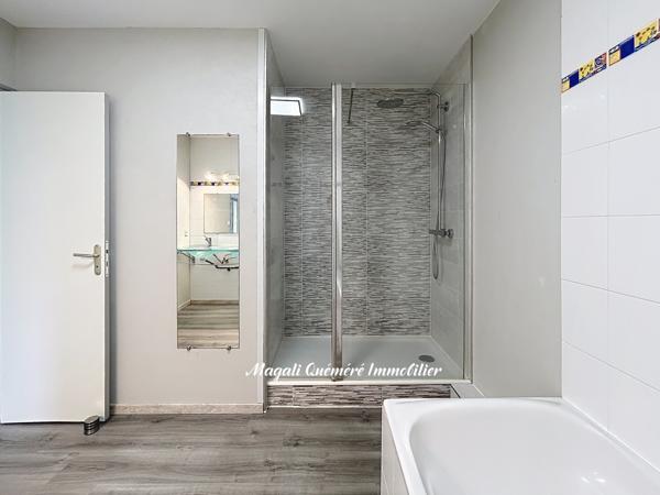 Montfort-sur-Meu (35160) Maison d'architecte 8 p - 259 m² - Magnifique vue panoramique - Montfort sur Meu (35160) - 25 min Rennes gare