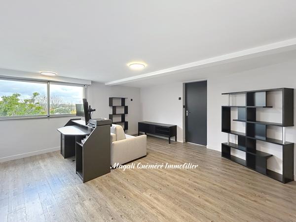 Montfort-sur-Meu (35160) Maison d'architecte 8 p - 259 m² - Magnifique vue panoramique - Montfort sur Meu (35160) - 25 min Rennes gare