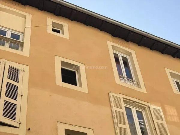 Vente                                                      Appartement
                        
                     1 pièces                      33 m2                     à Grenoble