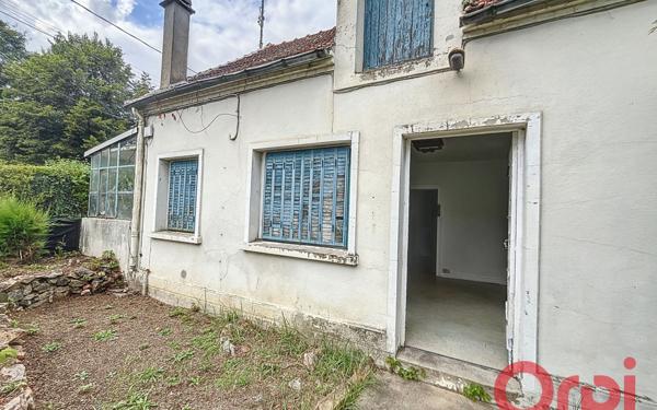 Immeuble à vendre    4 pièces •  Domérat