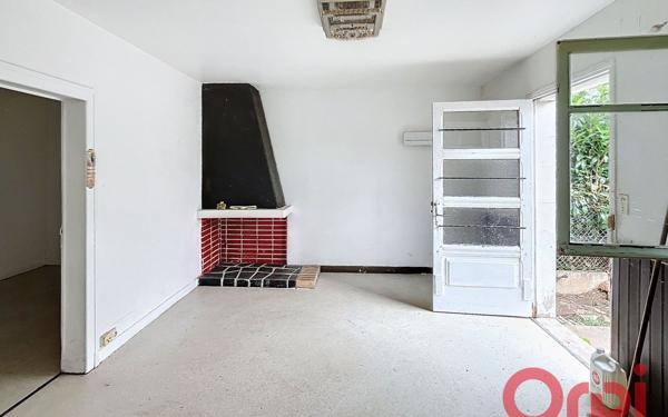 Immeuble à vendre    4 pièces •  Domérat