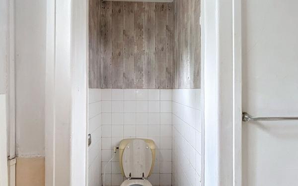 Immeuble à vendre    4 pièces •  Domérat