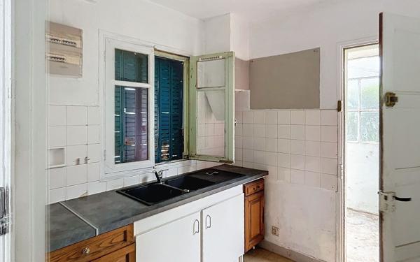 Immeuble à vendre    4 pièces •  Domérat