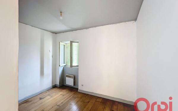 Immeuble à vendre    4 pièces •  Domérat