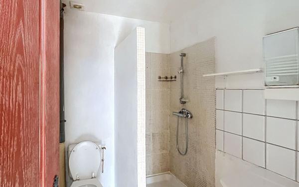 Immeuble à vendre    4 pièces •  Domérat