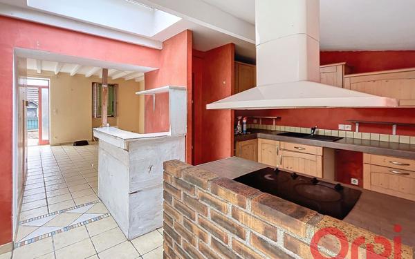 Immeuble à vendre    4 pièces •  Domérat