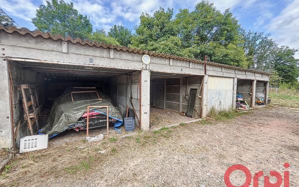 Immeuble à vendre    4 pièces •  Domérat