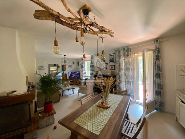 A VENDRE 13790 CHATEAUNEUF-LE-ROUGE MAISON DE TYPE 5 DE 108M2 SUR 1500M2 DE TERRAIN AVEC PISCINE ET ATELIER