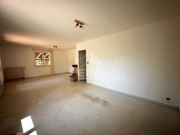 A VENDRE 13790 CHATEAUNEUF-LE-ROUGE MAISON DE TYPE 5 DE 108M2 SUR 1500M2 DE TERRAIN AVEC PISCINE ET ATELIER