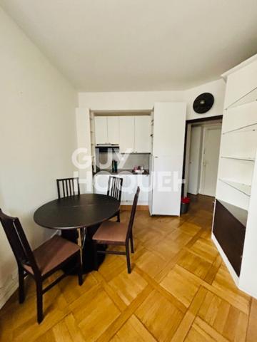 STUDIO MEUBLE PROCHE METRO-GARE-COMMERCES