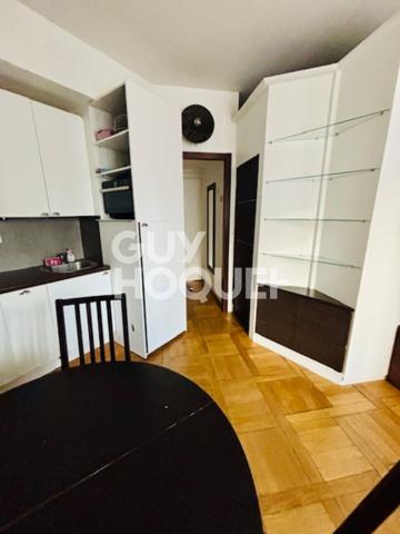 STUDIO MEUBLE PROCHE METRO-GARE-COMMERCES