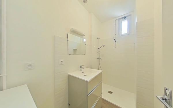 Appartement à louer    4 pièces •  Romans-sur-Isère