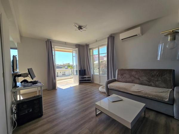 Bouches du Loup Studio avec terrasse