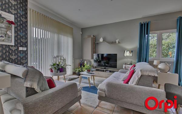 Maison à vendre    6 pièces •  Bourgoin-Jallieu