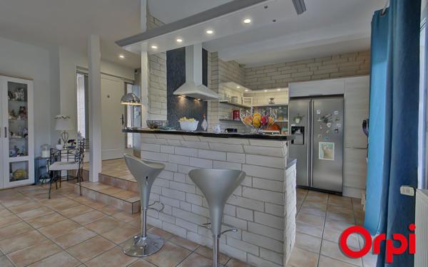 Maison à vendre    6 pièces •  Bourgoin-Jallieu