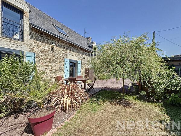 Longère rénovée clé en main, 142m², 5 chambres - Languidic.