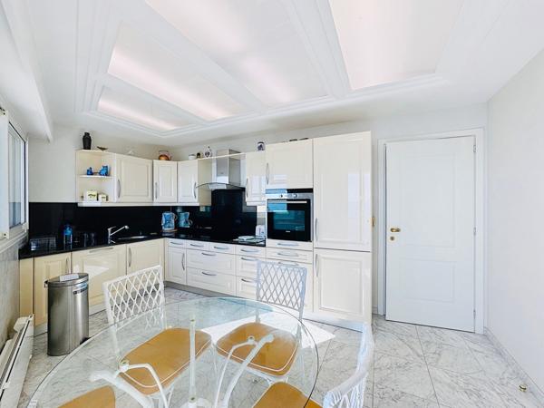 Appartement F4 à vendre  4 pièces - 117,75 m2 CANNES - 06