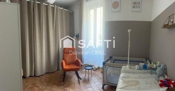 Maison de village trois pièces avec terrasse