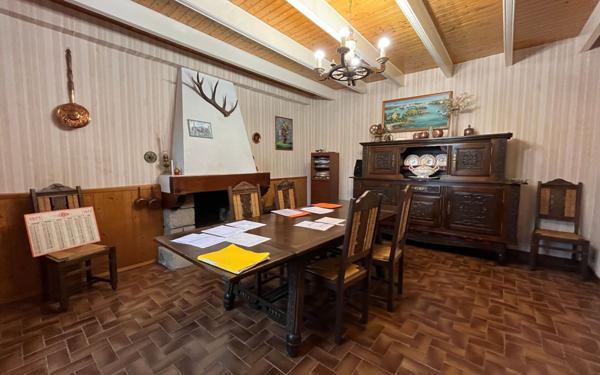 Maison à vendre    5 pièces • 150,53 m2 Spézet