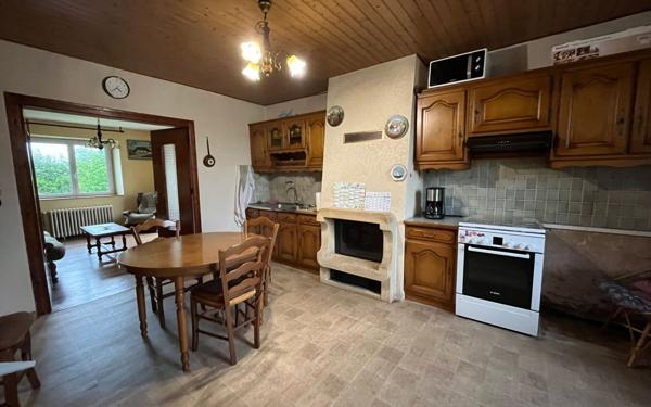 Maison à vendre    5 pièces • 150,53 m2 Spézet