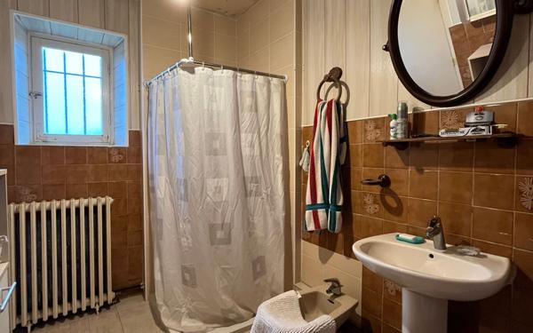 Maison à vendre    5 pièces • 150,53 m2 Spézet