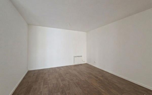 Appartement à louer    3 pièces • 73,84 m2 Santeny