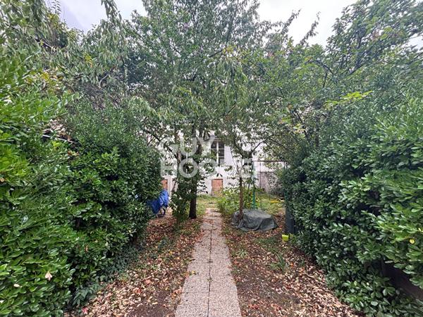 Maison - TOURS - BLANQUI - 9 PIECES -189m²