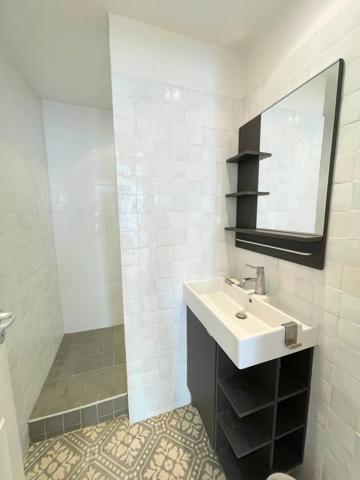 Dpt Yvelines (78), à vendre SAINT GERMAIN EN LAYE maison P8 de 172,25 m² avec jardin privatif