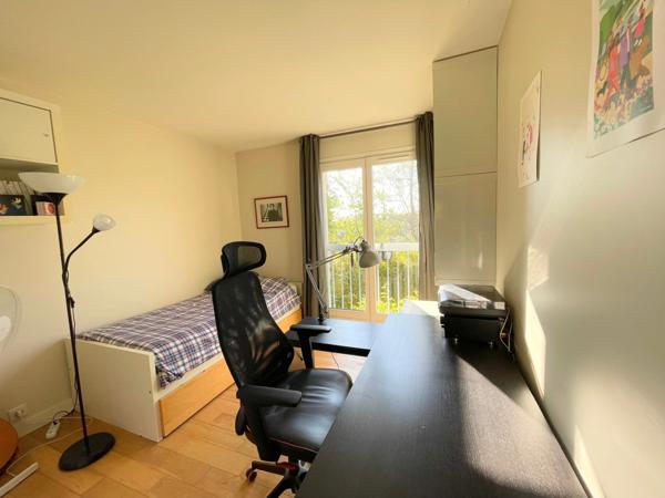 Dpt Yvelines (78), à vendre SAINT GERMAIN EN LAYE maison P8 de 172,25 m² avec jardin privatif