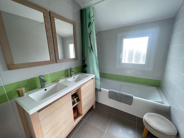 Maison à vendre à Basse Goulaine 6 pièce(s) 132 m2