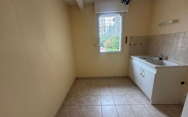 Maison à vendre    6 pièces •  Écuisses