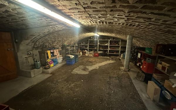 Maison à vendre    6 pièces •  Écuisses