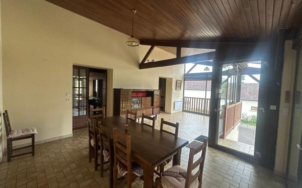 Maison à vendre    6 pièces •  Écuisses