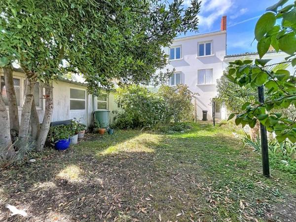 Appartement à vendre 320 000 € La Rochelle 4 p 68 m² DPE E