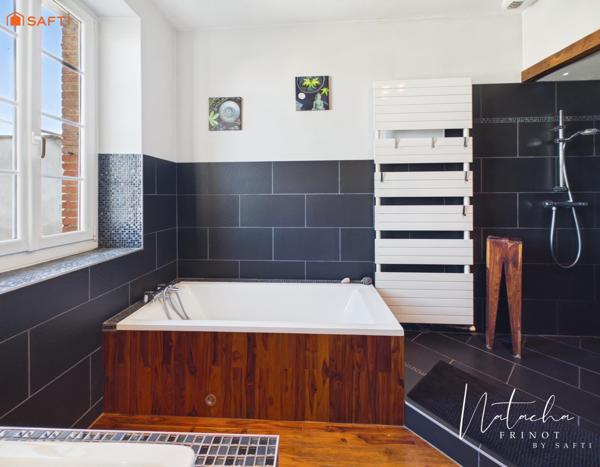 Magnifique bâtisse Grisolles centre