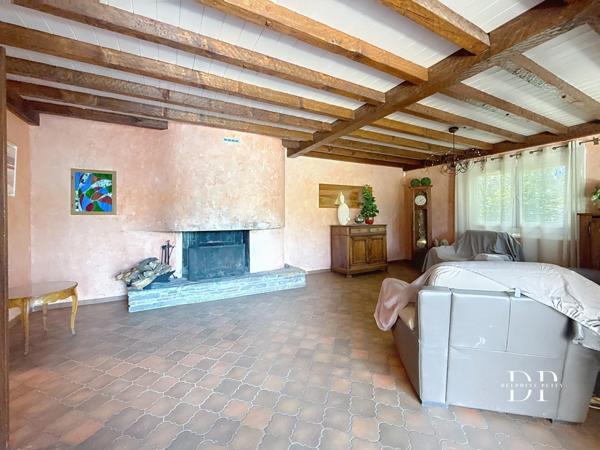 Maison à vendre 8 pièces de 237 m2 VETRAZ MONTHOUX (74). Terrain de 1700 m2