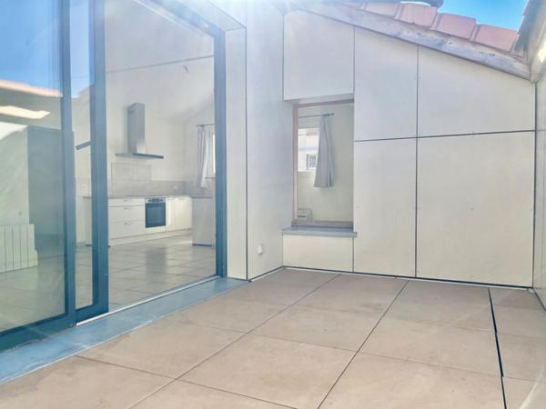 Loft Sisteron 4 pièce(s) 101 m² sur l'axe du centre-ville