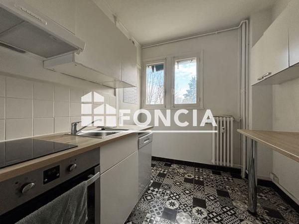 Location Appartement 2 pièces 48.2 m² - 5 AVENUE VALIOUD Sainte Foy Les Lyon 69110