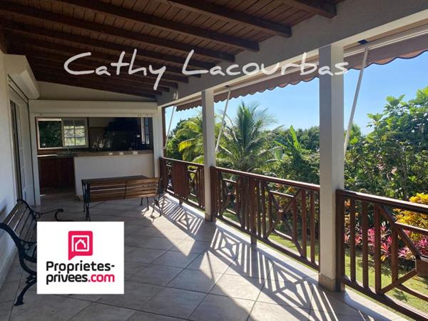 Propriété vue mer dans un parc de 4000M² - Bouillante